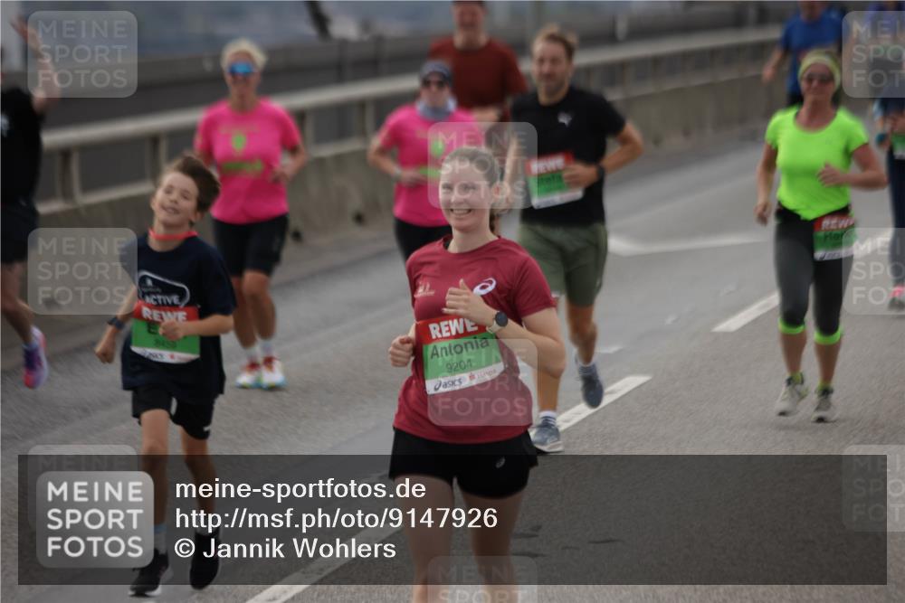 03.10.2025 - Köhlbrandbrückenlauf Jannik Wohlers http://msf.ph/oto/9147926 03.10.2025 15:51:41 Position 1 8459, 9204 meine-sportfotos.de