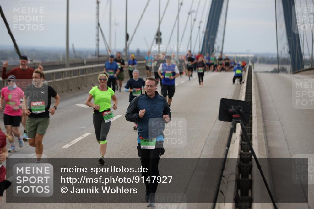 03.10.2025 - Köhlbrandbrückenlauf Jannik Wohlers http://msf.ph/oto/9147927 03.10.2025 15:51:42 Position 1 9351 meine-sportfotos.de