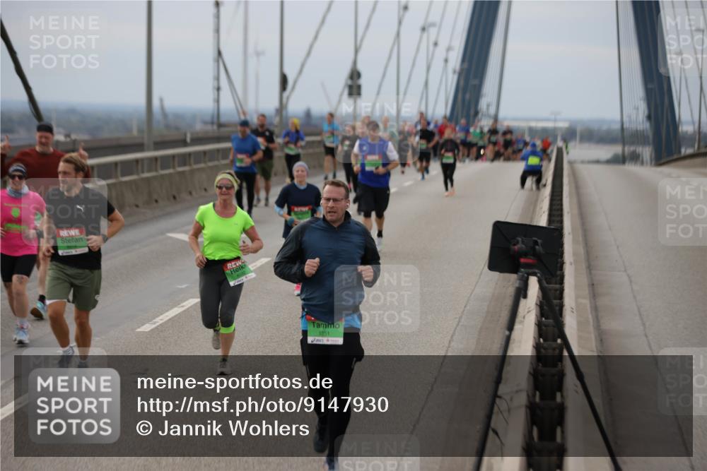 03.10.2025 - Köhlbrandbrückenlauf Jannik Wohlers http://msf.ph/oto/9147930 03.10.2025 15:51:43 Position 1 9351 meine-sportfotos.de