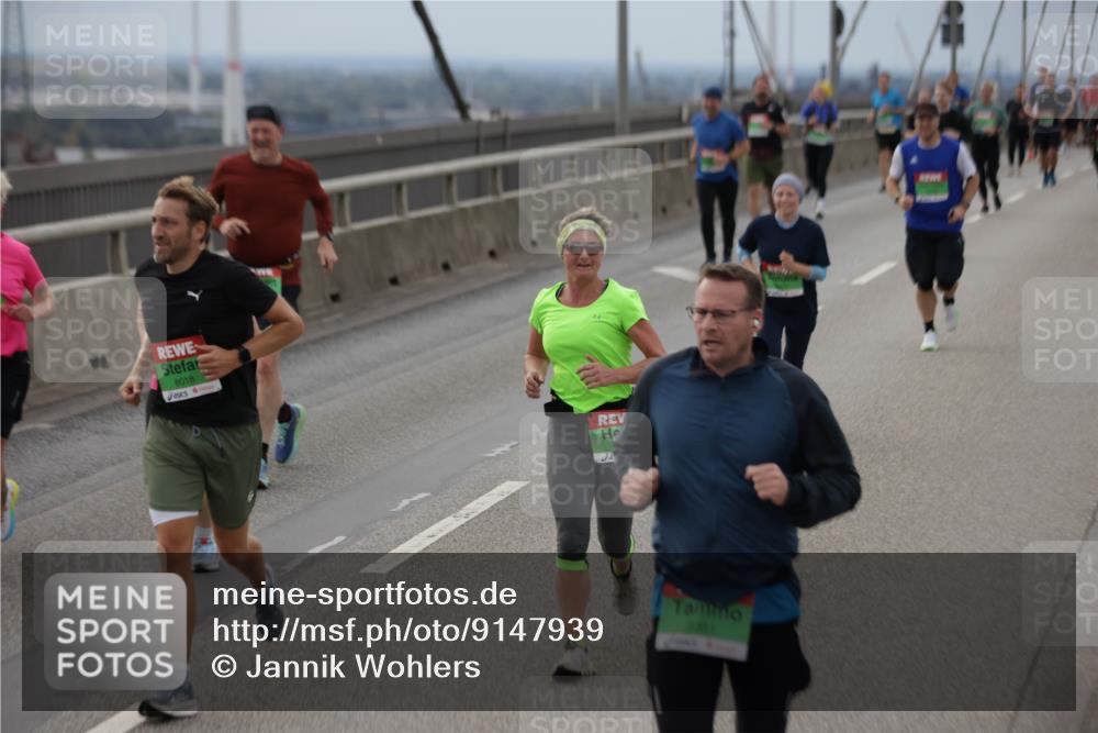 03.10.2025 - Köhlbrandbrückenlauf Jannik Wohlers http://msf.ph/oto/9147939 03.10.2025 15:51:44 Position 1 8018 meine-sportfotos.de