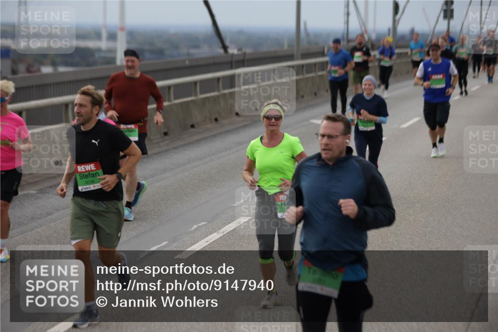 03.10.2025 - Köhlbrandbrückenlauf Jannik Wohlers http://msf.ph/oto/9147940 03.10.2025 15:51:44 Position 1 8018 meine-sportfotos.de