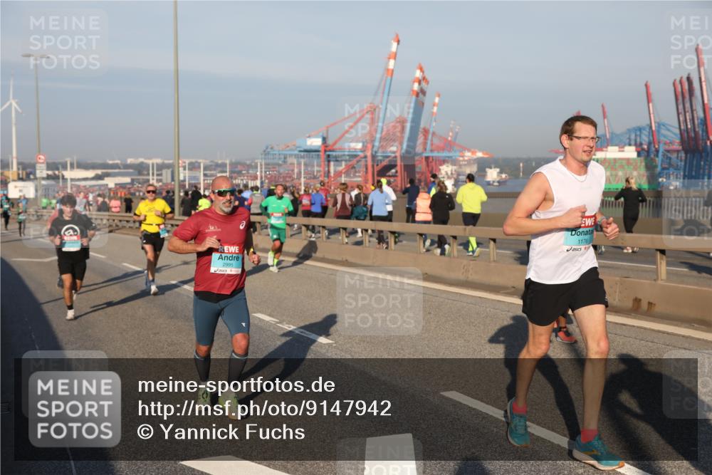 03.10.2025 - Köhlbrandbrückenlauf Yannick Fuchs http://msf.ph/oto/9147942 03.10.2025 08:39:15 Position 2 2995, 1176 meine-sportfotos.de