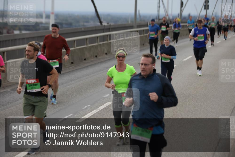 03.10.2025 - Köhlbrandbrückenlauf Jannik Wohlers http://msf.ph/oto/9147943 03.10.2025 15:51:44 Position 1 8018 meine-sportfotos.de