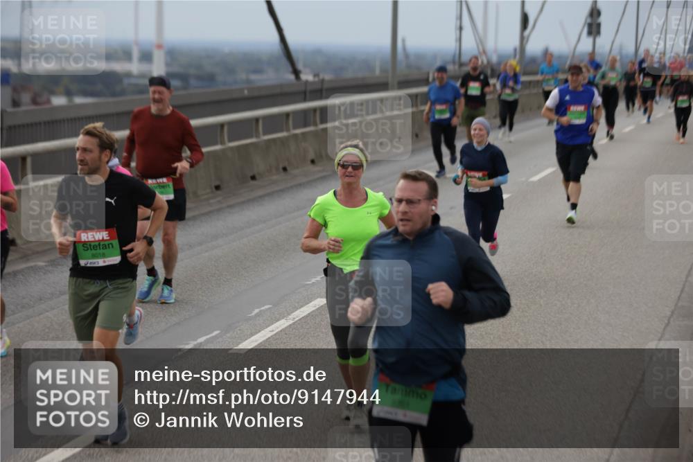 03.10.2025 - Köhlbrandbrückenlauf Jannik Wohlers http://msf.ph/oto/9147944 03.10.2025 15:51:44 Position 1 8018 meine-sportfotos.de