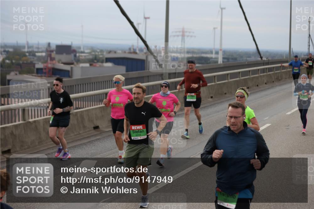 03.10.2025 - Köhlbrandbrückenlauf Jannik Wohlers http://msf.ph/oto/9147949 03.10.2025 15:51:45 Position 1 8018, 9351 meine-sportfotos.de