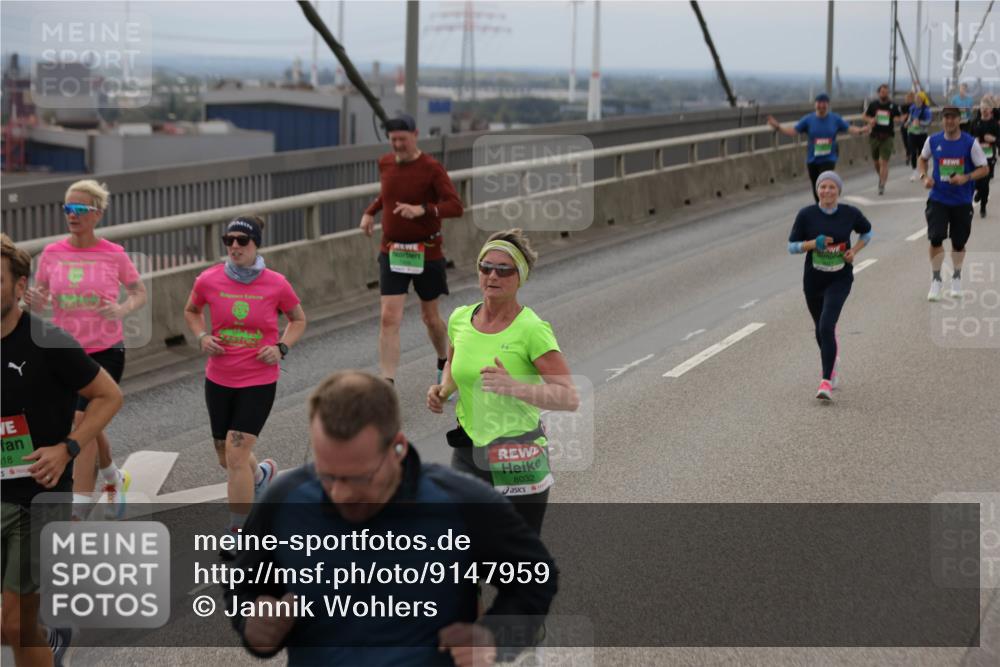 03.10.2025 - Köhlbrandbrückenlauf Jannik Wohlers http://msf.ph/oto/9147959 03.10.2025 15:51:46 Position 1 18, 8032 meine-sportfotos.de