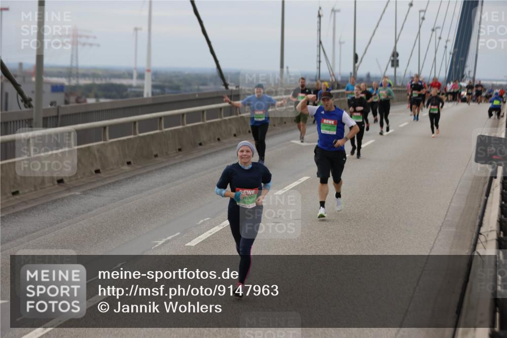 03.10.2025 - Köhlbrandbrückenlauf Jannik Wohlers http://msf.ph/oto/9147963 03.10.2025 15:51:47 Position 1 9477 meine-sportfotos.de
