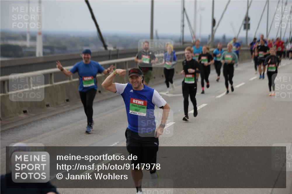 03.10.2025 - Köhlbrandbrückenlauf Jannik Wohlers http://msf.ph/oto/9147978 03.10.2025 15:51:48 Position 1 9604 meine-sportfotos.de