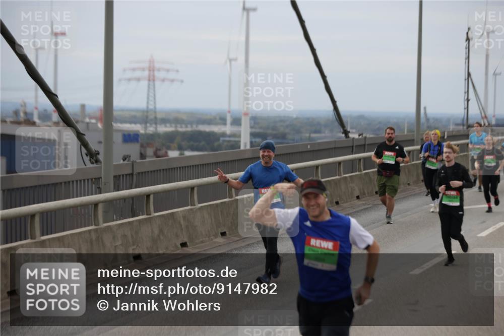 03.10.2025 - Köhlbrandbrückenlauf Jannik Wohlers http://msf.ph/oto/9147982 03.10.2025 15:51:49 Position 1 0604 meine-sportfotos.de