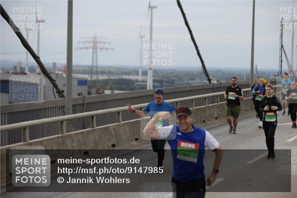 03.10.2025 - Köhlbrandbrückenlauf Jannik Wohlers http://msf.ph/oto/9147985 03.10.2025 15:51:49 Position 1 7478, 104 meine-sportfotos.de