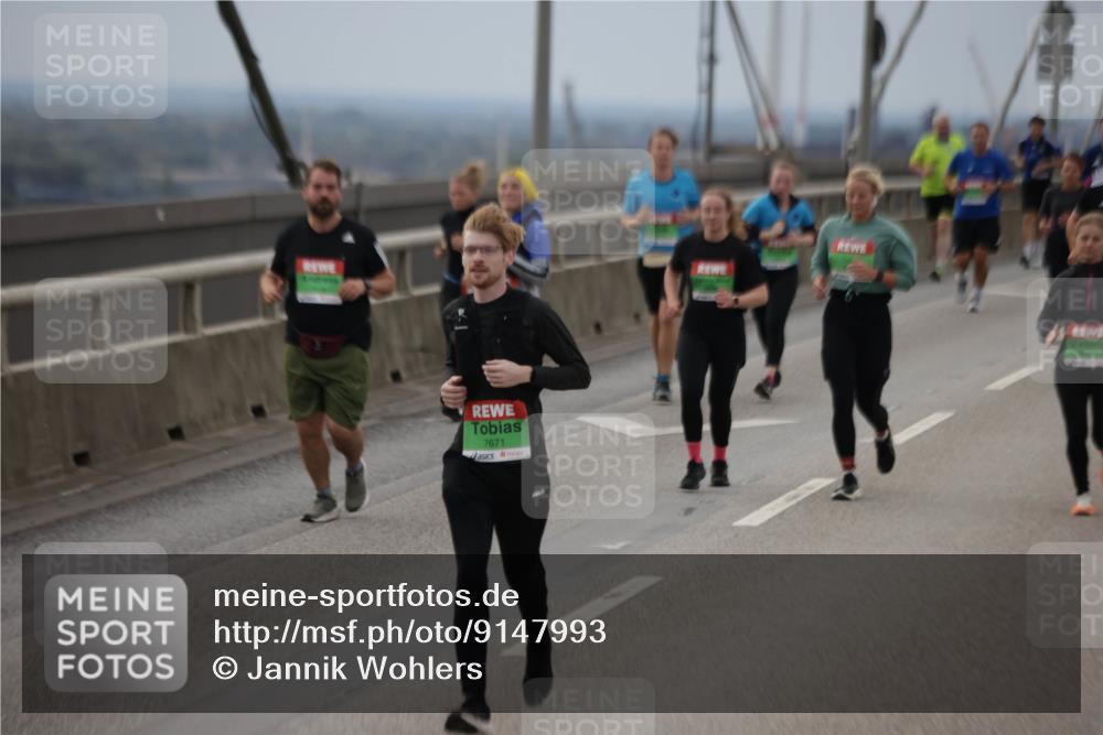 03.10.2025 - Köhlbrandbrückenlauf Jannik Wohlers http://msf.ph/oto/9147993 03.10.2025 15:51:50 Position 1 7671 meine-sportfotos.de