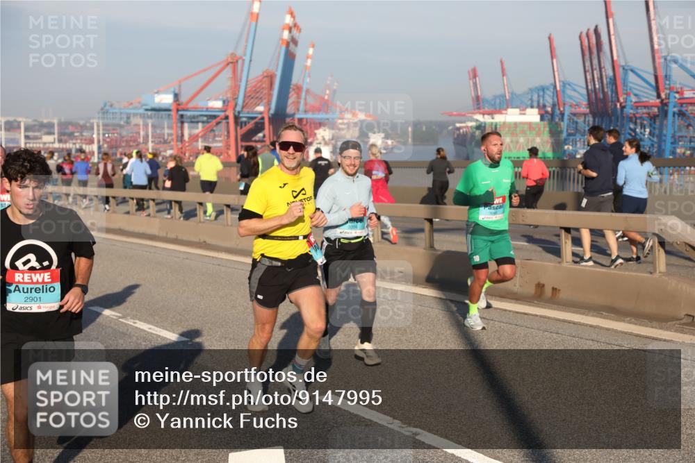03.10.2025 - Köhlbrandbrückenlauf Yannick Fuchs http://msf.ph/oto/9147995 03.10.2025 08:39:18 Position 2 2901, 3041 meine-sportfotos.de
