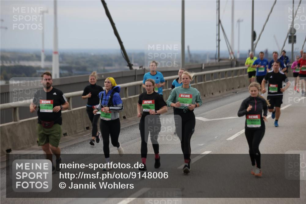 03.10.2025 - Köhlbrandbrückenlauf Jannik Wohlers http://msf.ph/oto/9148006 03.10.2025 15:51:53 Position 1 9728 meine-sportfotos.de