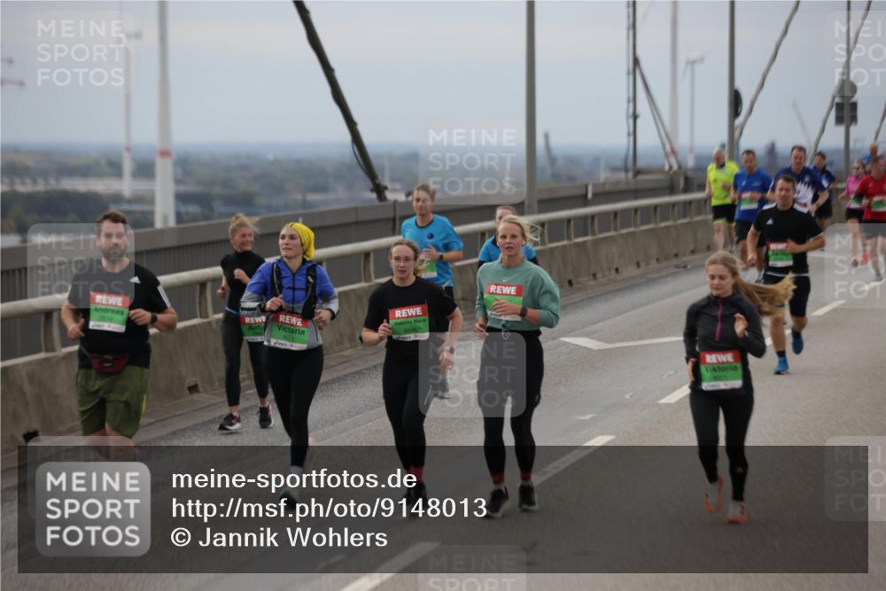 03.10.2025 - Köhlbrandbrückenlauf Jannik Wohlers http://msf.ph/oto/9148013 03.10.2025 15:51:54 Position 1 7619, 8071 meine-sportfotos.de