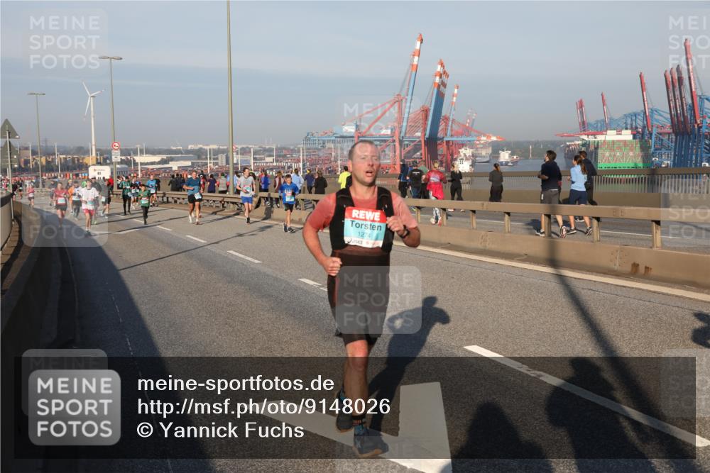 03.10.2025 - Köhlbrandbrückenlauf Yannick Fuchs http://msf.ph/oto/9148026 03.10.2025 08:39:19 Position 2 1274 meine-sportfotos.de