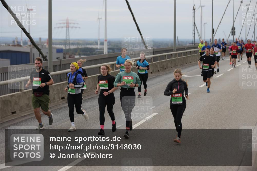 03.10.2025 - Köhlbrandbrückenlauf Jannik Wohlers http://msf.ph/oto/9148030 03.10.2025 15:51:55 Position 1 9728 meine-sportfotos.de