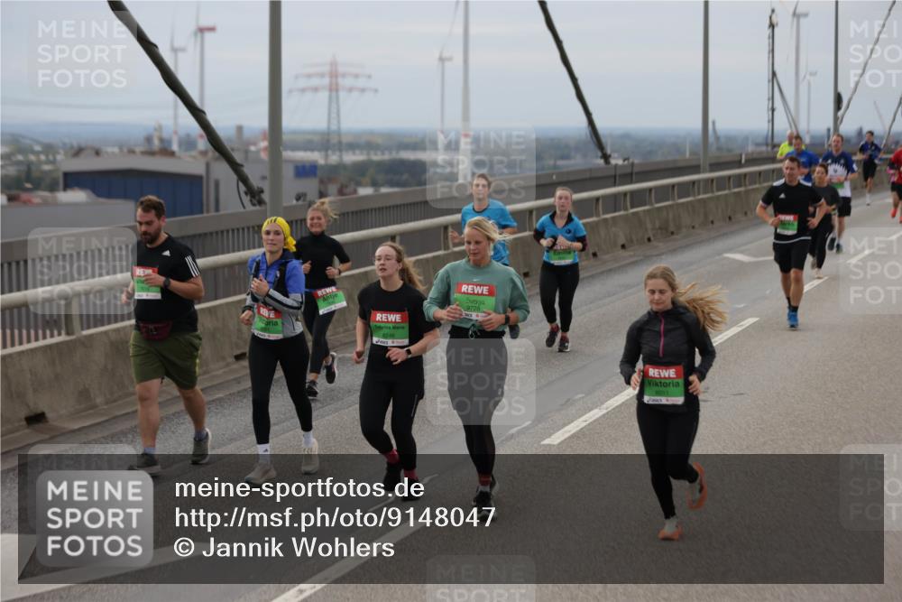 03.10.2025 - Köhlbrandbrückenlauf Jannik Wohlers http://msf.ph/oto/9148047 03.10.2025 15:51:56 Position 1 8246, 9728, 8011 meine-sportfotos.de