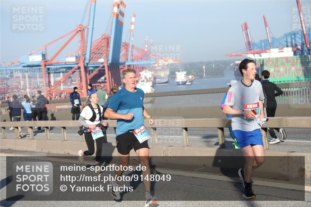 03.10.2025 - Köhlbrandbrückenlauf Yannick Fuchs http://msf.ph/oto/9148049 03.10.2025 08:39:26 Position 2 1357 meine-sportfotos.de