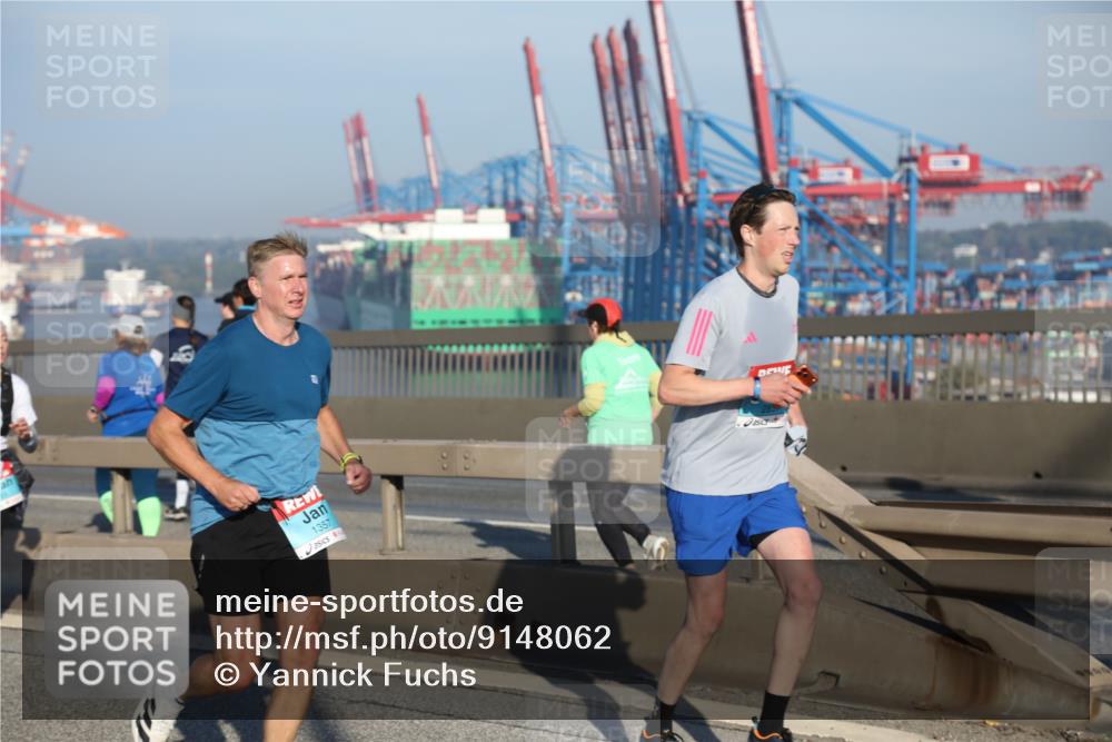03.10.2025 - Köhlbrandbrückenlauf Yannick Fuchs http://msf.ph/oto/9148062 03.10.2025 08:39:27 Position 2 1357 meine-sportfotos.de