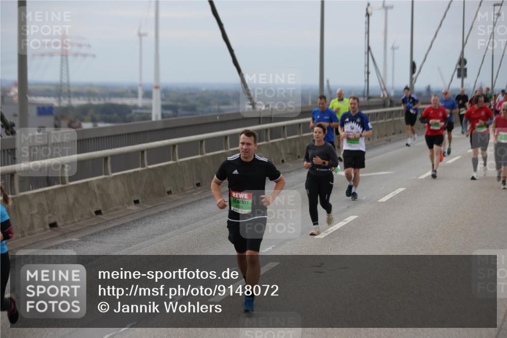 03.10.2025 - Köhlbrandbrückenlauf Jannik Wohlers http://msf.ph/oto/9148072 03.10.2025 15:51:59 Position 1 9158 meine-sportfotos.de