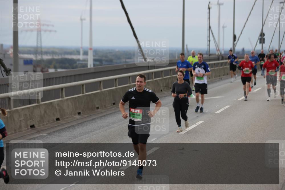 03.10.2025 - Köhlbrandbrückenlauf Jannik Wohlers http://msf.ph/oto/9148073 03.10.2025 15:51:59 Position 1 9158 meine-sportfotos.de