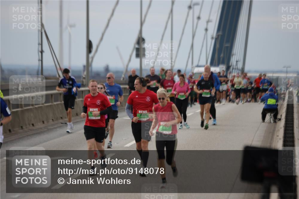 03.10.2025 - Köhlbrandbrückenlauf Jannik Wohlers http://msf.ph/oto/9148078 03.10.2025 15:52:00 Position 1 8998 meine-sportfotos.de