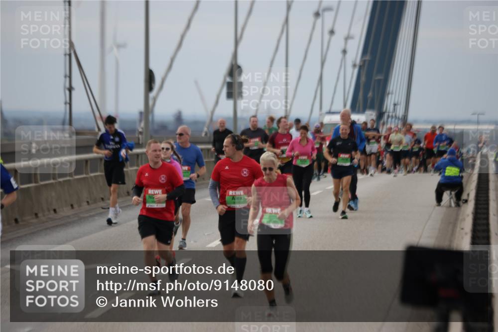 03.10.2025 - Köhlbrandbrückenlauf Jannik Wohlers http://msf.ph/oto/9148080 03.10.2025 15:52:00 Position 1  meine-sportfotos.de