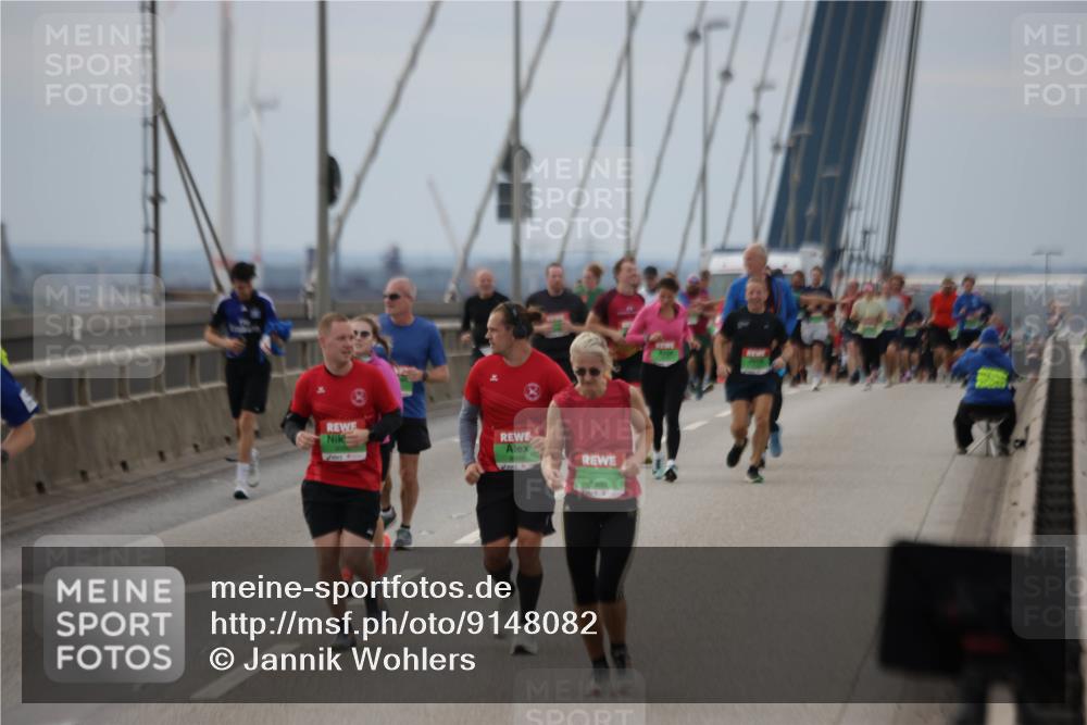 03.10.2025 - Köhlbrandbrückenlauf Jannik Wohlers http://msf.ph/oto/9148082 03.10.2025 15:52:00 Position 1 8998, 2430 meine-sportfotos.de