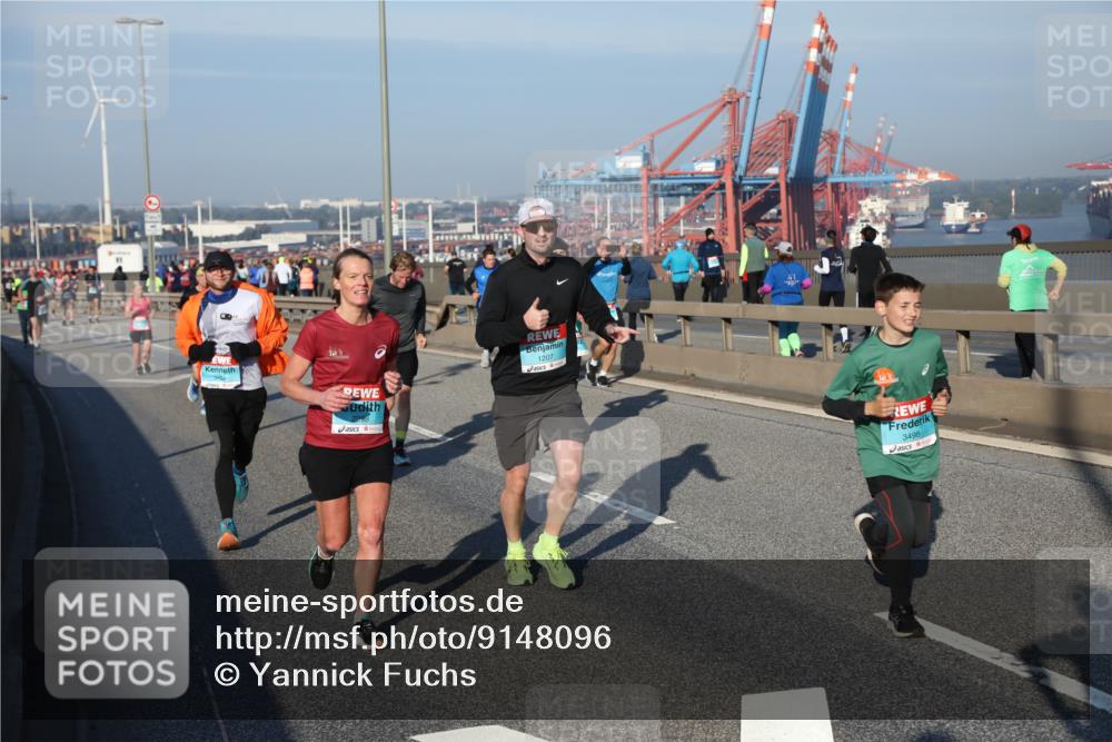 03.10.2025 - Köhlbrandbrückenlauf Yannick Fuchs http://msf.ph/oto/9148096 03.10.2025 08:39:29 Position 2 3164, 2998, 1207, 3498 meine-sportfotos.de