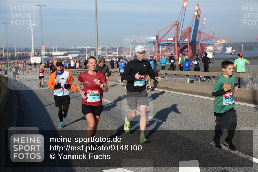 03.10.2025 - Köhlbrandbrückenlauf Yannick Fuchs http://msf.ph/oto/9148100 03.10.2025 08:39:29 Position 2 2998, 1207, 3498 meine-sportfotos.de
