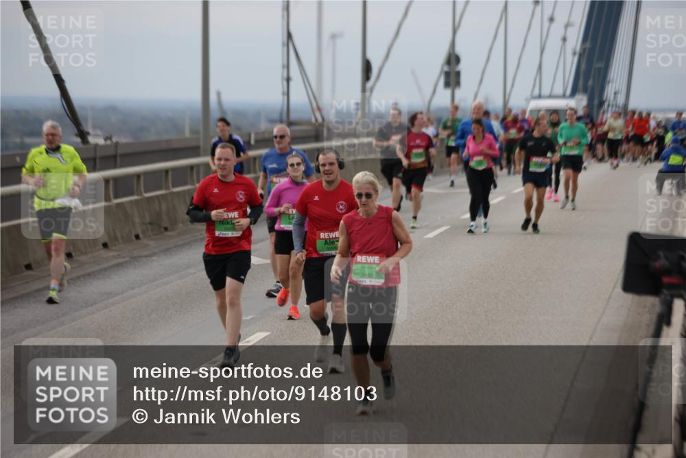 03.10.2025 - Köhlbrandbrückenlauf Jannik Wohlers http://msf.ph/oto/9148103 03.10.2025 15:52:03 Position 1 7430 meine-sportfotos.de
