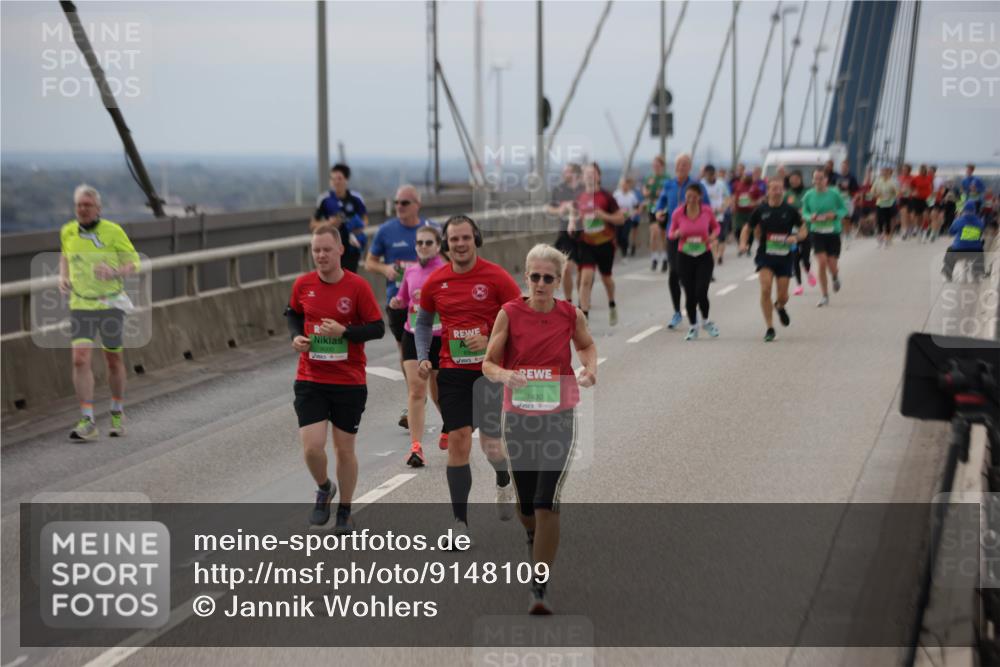 03.10.2025 - Köhlbrandbrückenlauf Jannik Wohlers http://msf.ph/oto/9148109 03.10.2025 15:52:04 Position 1 7430 meine-sportfotos.de