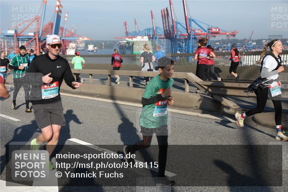 03.10.2025 - Köhlbrandbrückenlauf Yannick Fuchs http://msf.ph/oto/9148115 03.10.2025 08:39:30 Position 2 1207, 3498, 2025, 3165 meine-sportfotos.de