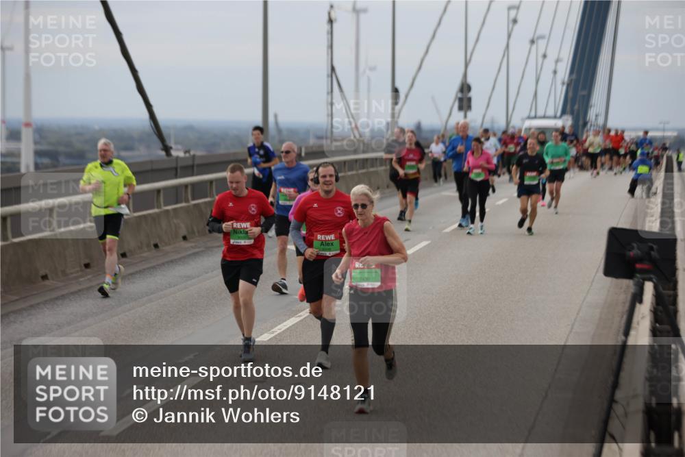 03.10.2025 - Köhlbrandbrückenlauf Jannik Wohlers http://msf.ph/oto/9148121 03.10.2025 15:52:04 Position 1 8998, 7430 meine-sportfotos.de