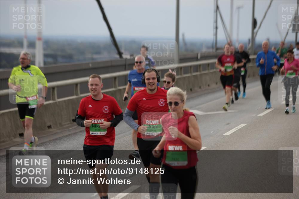 03.10.2025 - Köhlbrandbrückenlauf Jannik Wohlers http://msf.ph/oto/9148125 03.10.2025 15:52:06 Position 1 9000, 8998, 7430 meine-sportfotos.de