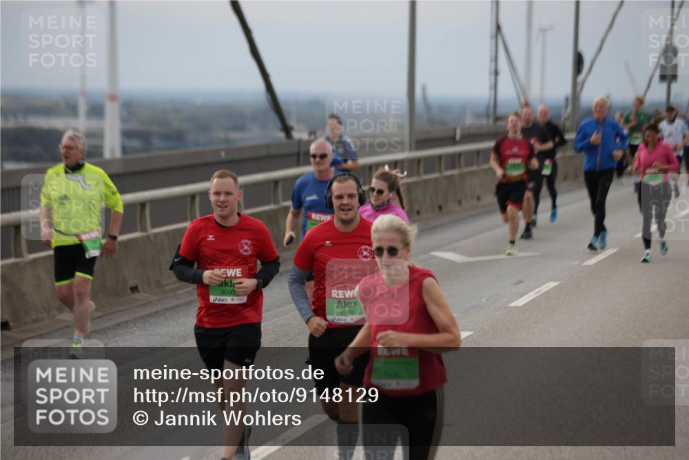 03.10.2025 - Köhlbrandbrückenlauf Jannik Wohlers http://msf.ph/oto/9148129 03.10.2025 15:52:06 Position 1 9000, 8998, 7430 meine-sportfotos.de