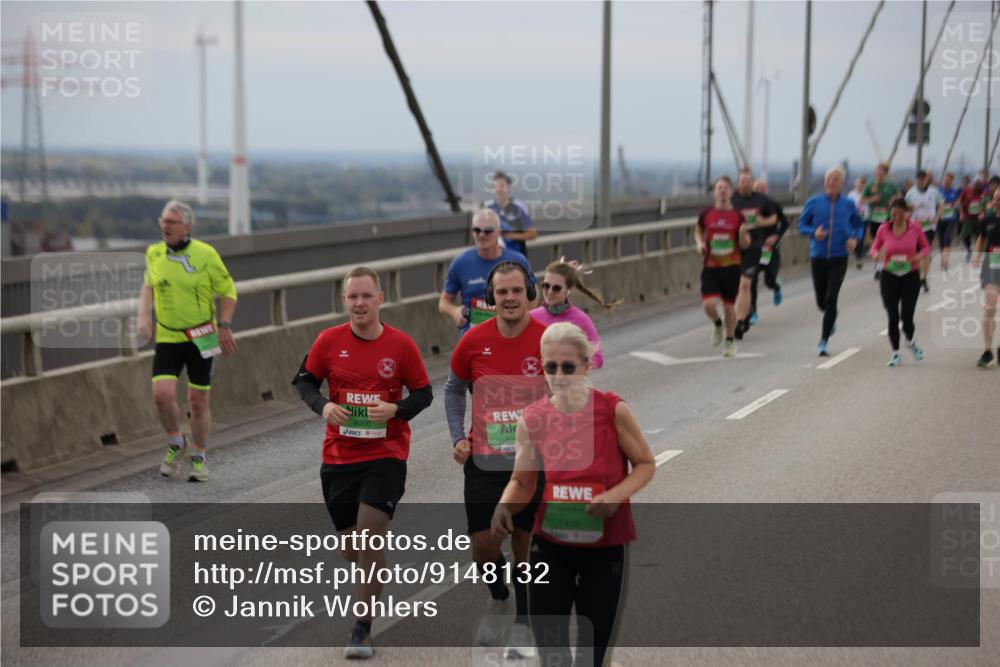 03.10.2025 - Köhlbrandbrückenlauf Jannik Wohlers http://msf.ph/oto/9148132 03.10.2025 15:52:06 Position 1 9000, 89, 7430 meine-sportfotos.de