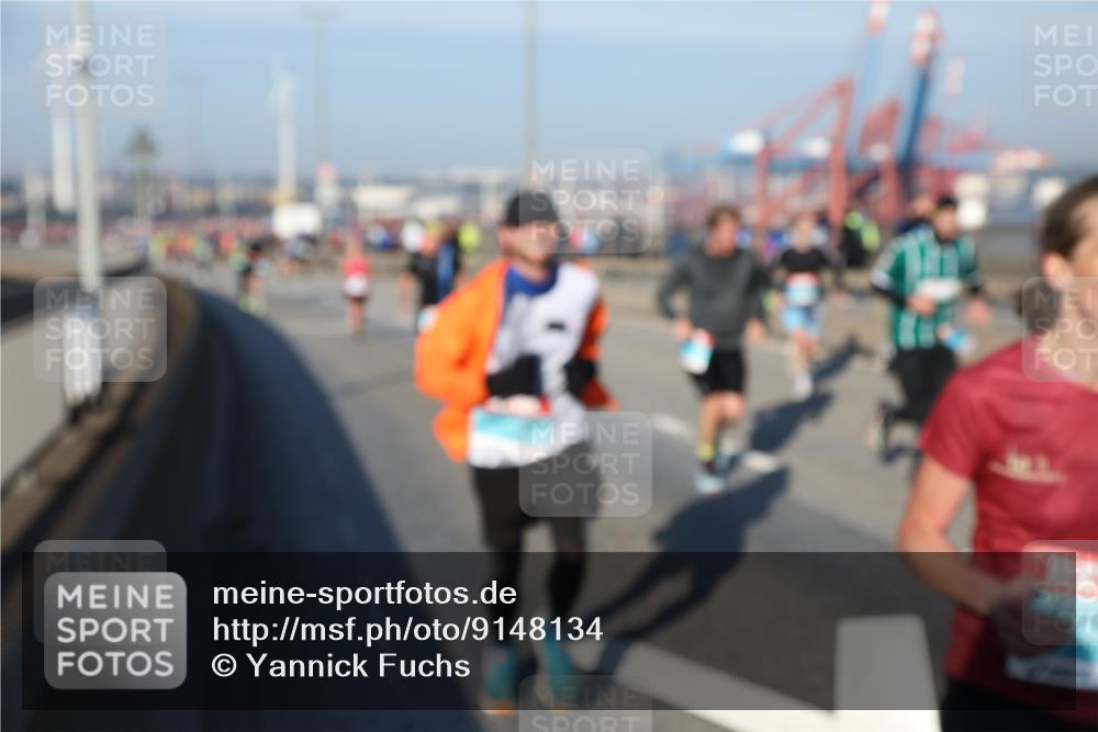03.10.2025 - Köhlbrandbrückenlauf Yannick Fuchs http://msf.ph/oto/9148134 03.10.2025 08:39:30 Position 2  meine-sportfotos.de