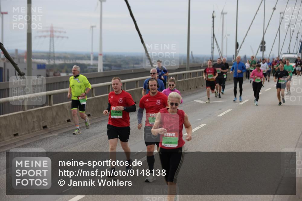 03.10.2025 - Köhlbrandbrückenlauf Jannik Wohlers http://msf.ph/oto/9148138 03.10.2025 15:52:06 Position 1 9000, 7430 meine-sportfotos.de