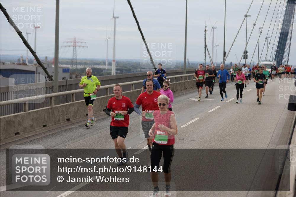 03.10.2025 - Köhlbrandbrückenlauf Jannik Wohlers http://msf.ph/oto/9148144 03.10.2025 15:52:06 Position 1 7430 meine-sportfotos.de