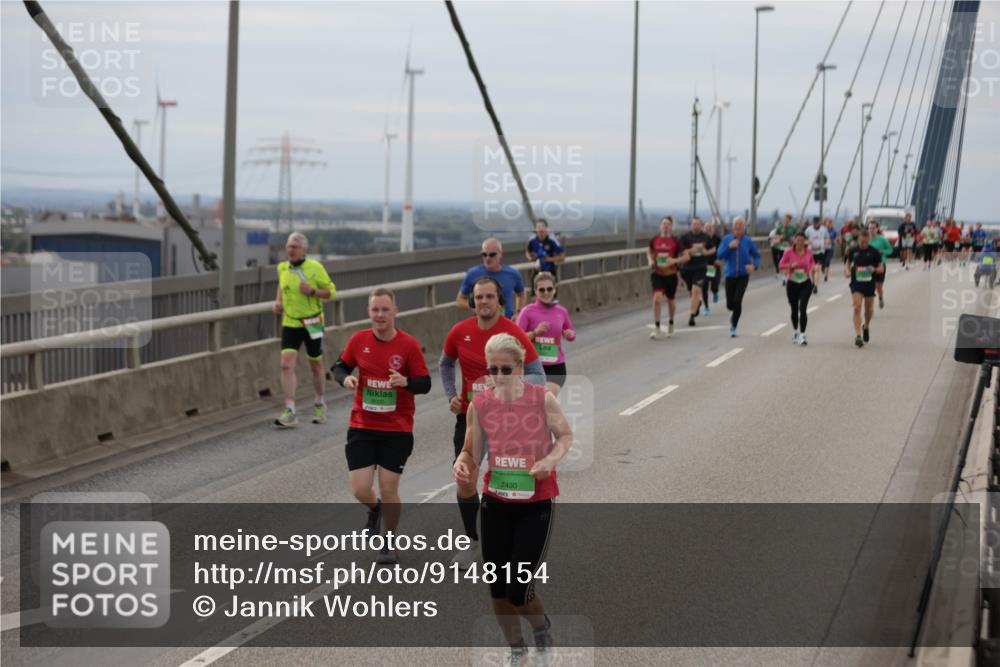 03.10.2025 - Köhlbrandbrückenlauf Jannik Wohlers http://msf.ph/oto/9148154 03.10.2025 15:52:07 Position 1 7430 meine-sportfotos.de
