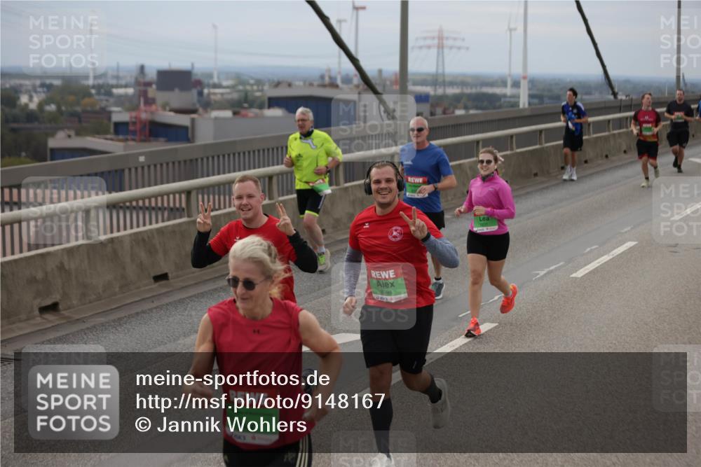 03.10.2025 - Köhlbrandbrückenlauf Jannik Wohlers http://msf.ph/oto/9148167 03.10.2025 15:52:08 Position 1 7430, 8998, 831 meine-sportfotos.de