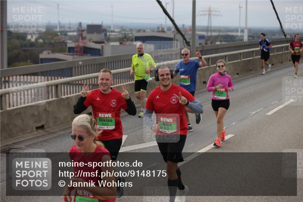 03.10.2025 - Köhlbrandbrückenlauf Jannik Wohlers http://msf.ph/oto/9148175 03.10.2025 15:52:09 Position 1 9000, 8998, 8831 meine-sportfotos.de