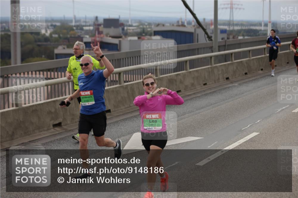 03.10.2025 - Köhlbrandbrückenlauf Jannik Wohlers http://msf.ph/oto/9148186 03.10.2025 15:52:10 Position 1 9193, 8831 meine-sportfotos.de