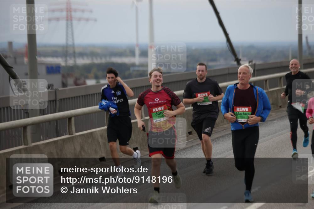 03.10.2025 - Köhlbrandbrückenlauf Jannik Wohlers http://msf.ph/oto/9148196 03.10.2025 15:52:11 Position 1 7315, 7369 meine-sportfotos.de