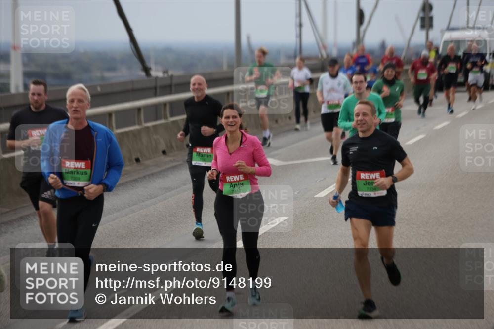 03.10.2025 - Köhlbrandbrückenlauf Jannik Wohlers http://msf.ph/oto/9148199 03.10.2025 15:52:12 Position 1 7369, 7412, 7334 meine-sportfotos.de