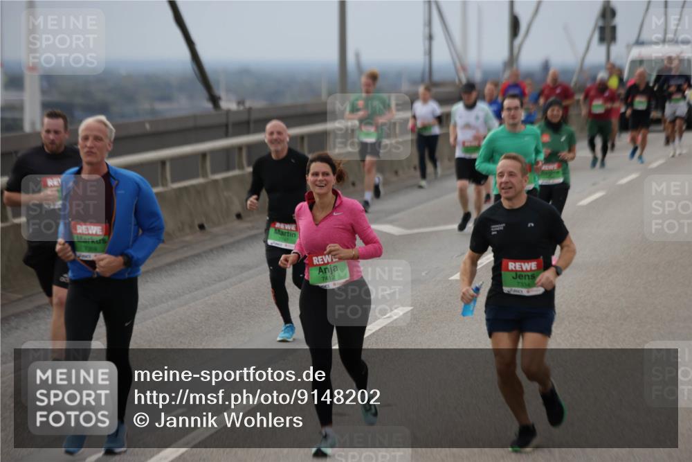 03.10.2025 - Köhlbrandbrückenlauf Jannik Wohlers http://msf.ph/oto/9148202 03.10.2025 15:52:12 Position 1 7369, 7412 meine-sportfotos.de