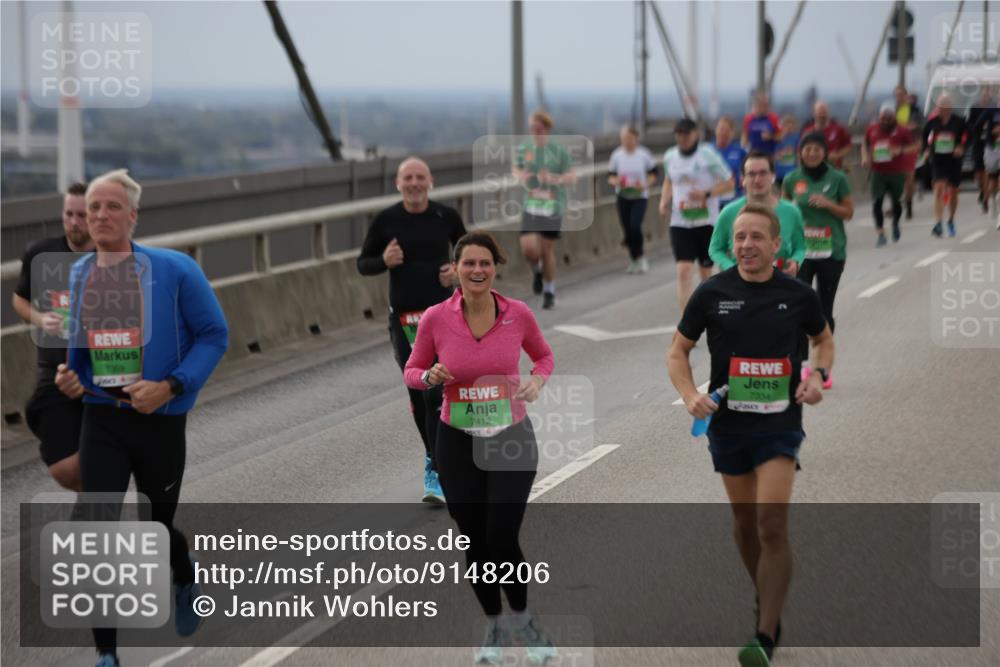 03.10.2025 - Köhlbrandbrückenlauf Jannik Wohlers http://msf.ph/oto/9148206 03.10.2025 15:52:12 Position 1 7369, 7412, 7334 meine-sportfotos.de