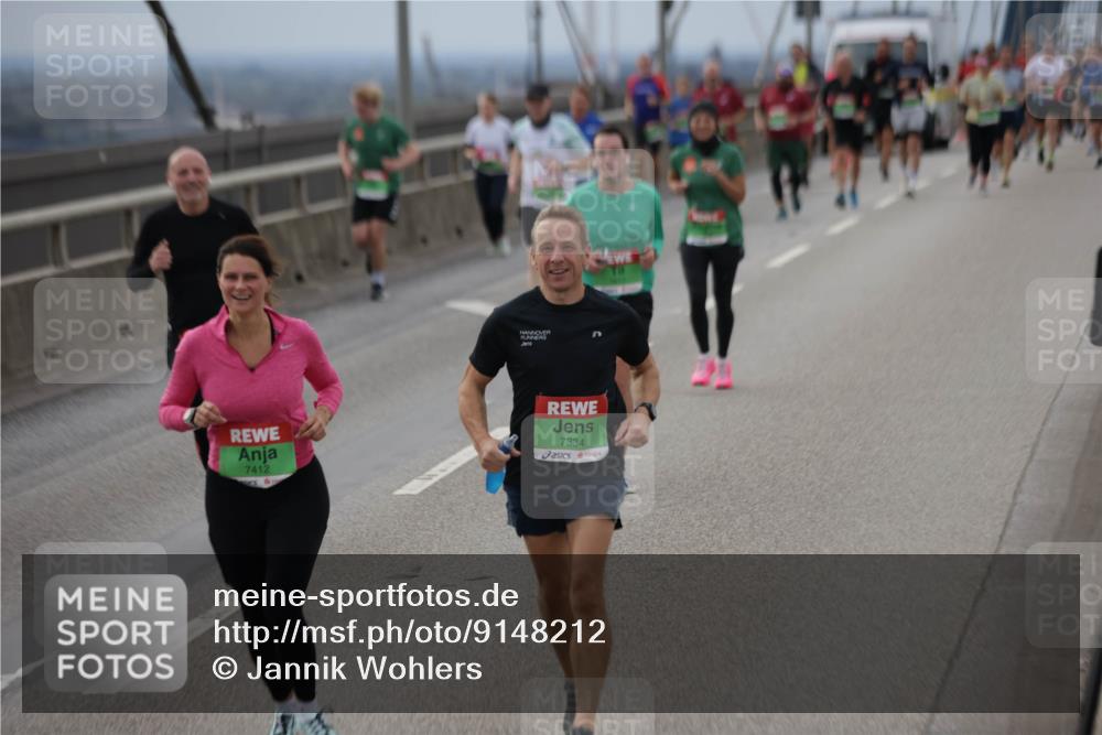 03.10.2025 - Köhlbrandbrückenlauf Jannik Wohlers http://msf.ph/oto/9148212 03.10.2025 15:52:13 Position 1 7412, 7334, 5 meine-sportfotos.de