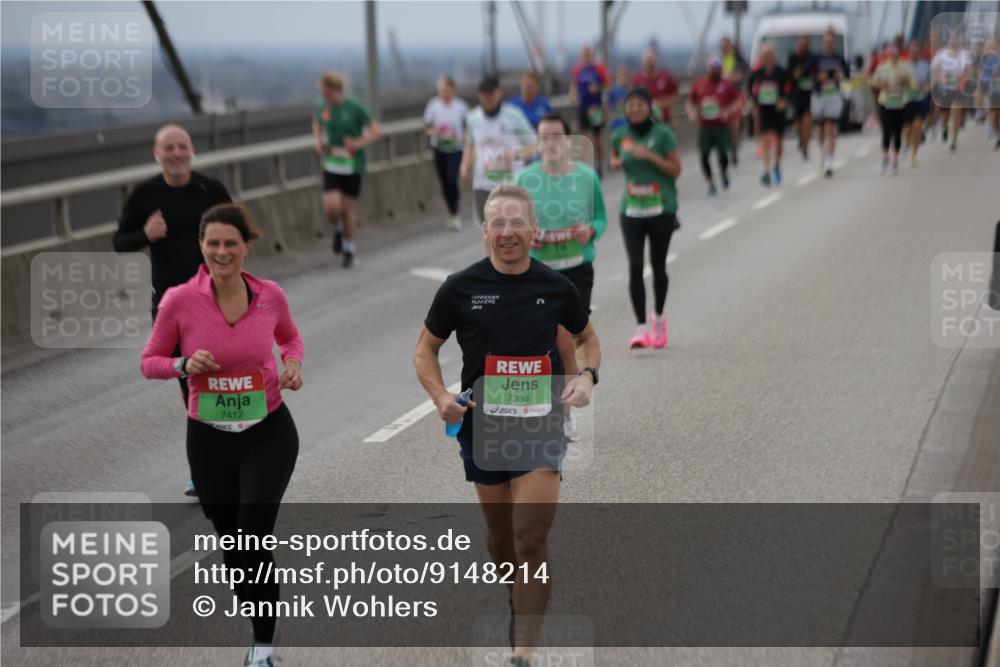 03.10.2025 - Köhlbrandbrückenlauf Jannik Wohlers http://msf.ph/oto/9148214 03.10.2025 15:52:13 Position 1 7412, 7334 meine-sportfotos.de